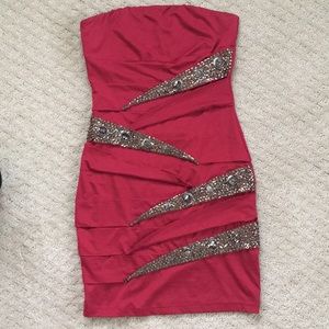 Nikibiki red strapless dress